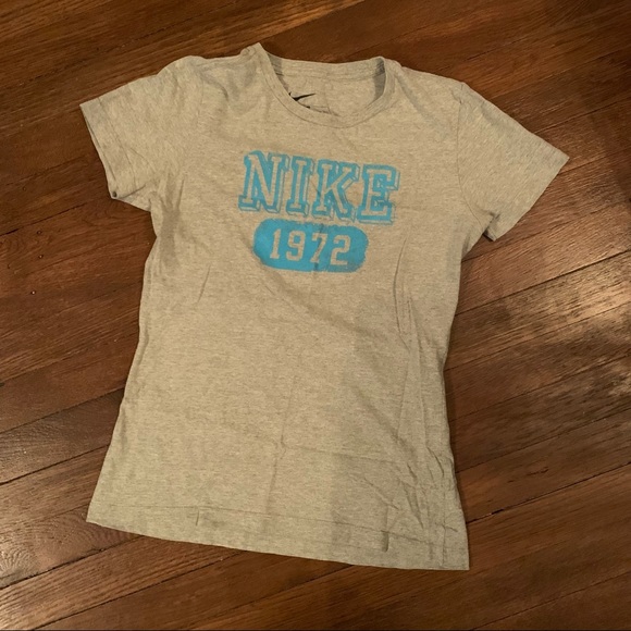 Nike T-shirt - Picture 1 of 2
